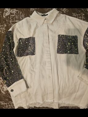 Cream Button-Up Shirt with Sequin Gray Pockets & Sleeves